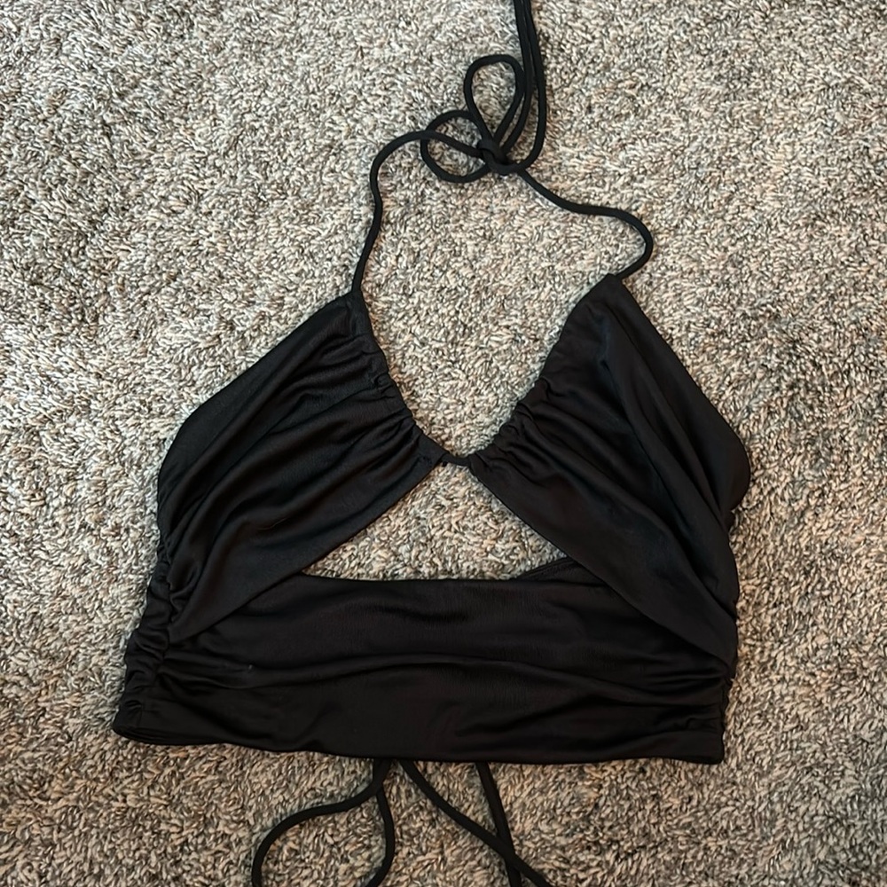 Women’s black crop top size Medium